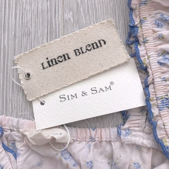 Sim & Sam Floral Ruffle Blouse - Picture 4 of 5